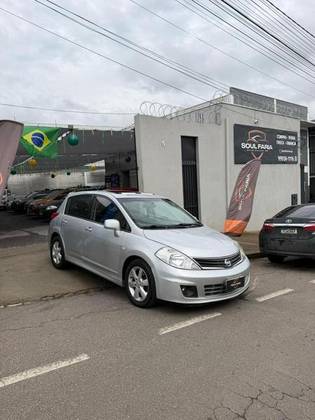 NISSAN TIIDA 1.8 SL 16V FLEX 4P AUTOMÁTICO NISSAN TIIDA 1.8 SL 16V FLEX 4P AUTOMÁTICO